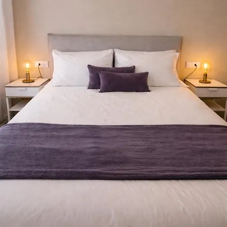 Cal Querol 3, Sky Inside Appartement *